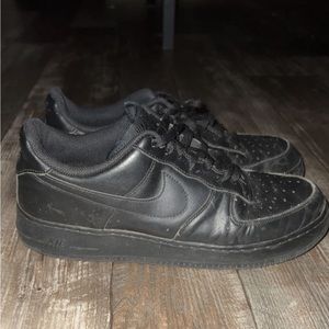 Black Nike shoes